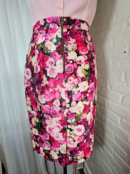 Kate Spade New York Floral Pencil Skirt Silk Blend Size 4 | Vibrant Rose Print - Picture 5 of 12